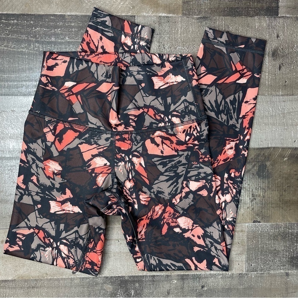 Lululemon High Rise Wonder Under Leggings size 4 - Picture 3 of 12